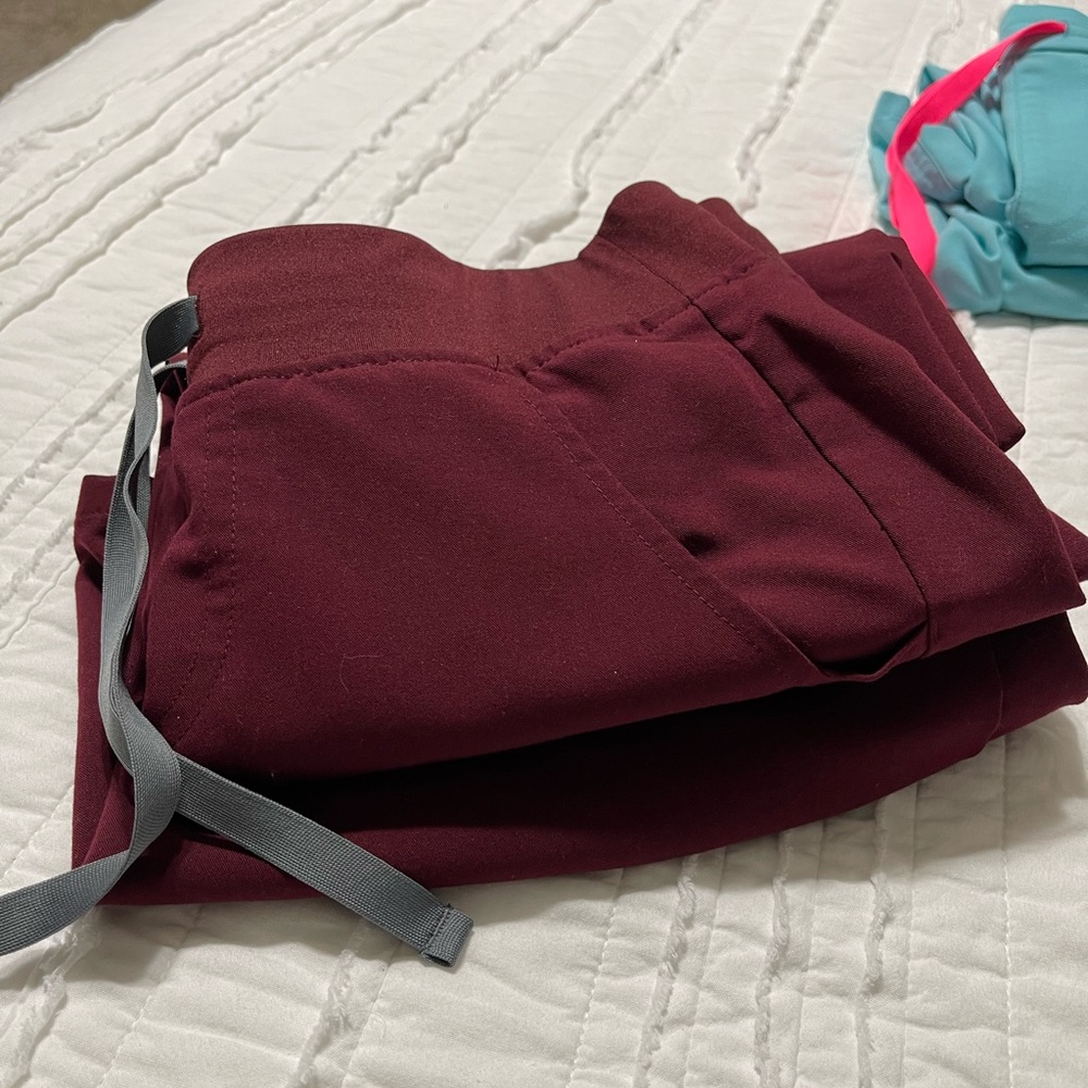 Figs scrub set